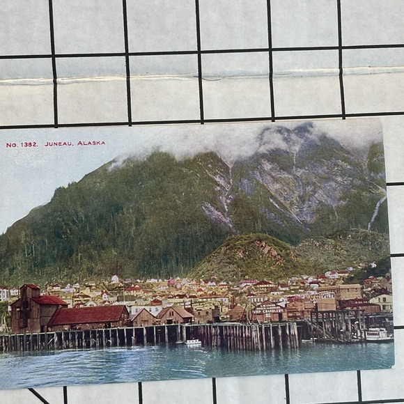 Vintage postcards (2) of Alaska, map of Alaska; No.1382 Juneau, Alaska - Picture 5 of 8